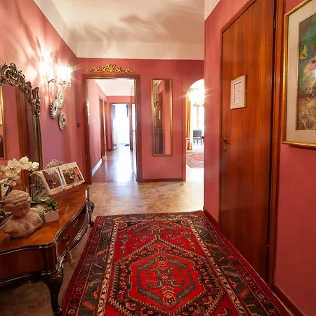 Apartment Micol House Two *
